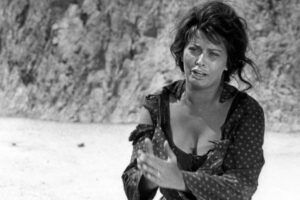 Sophia Loren a 90 anni non ha intenzione di smettere