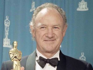 Gene Hackman con la statuetta dell'Oscar